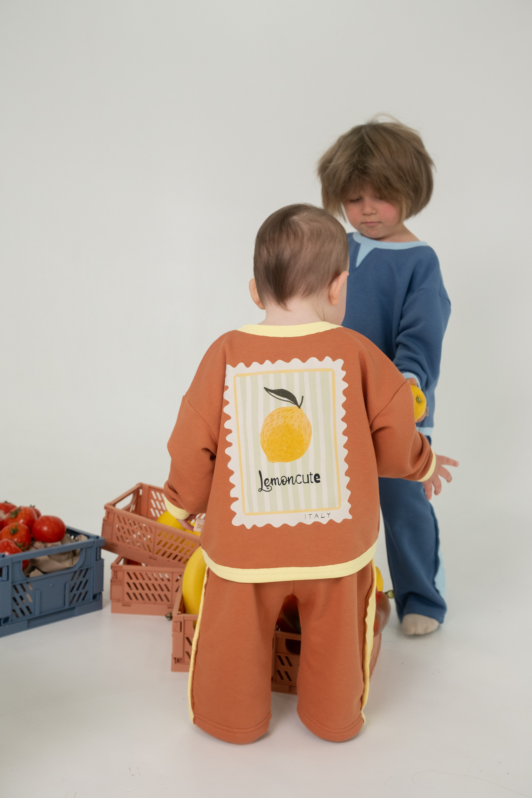 Костюмчик с лампасами Lemon. Новая коллекция Изображение