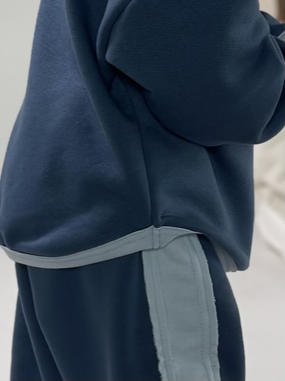 Костюмчик с лампасами Blue. Новая коллекция Изображение