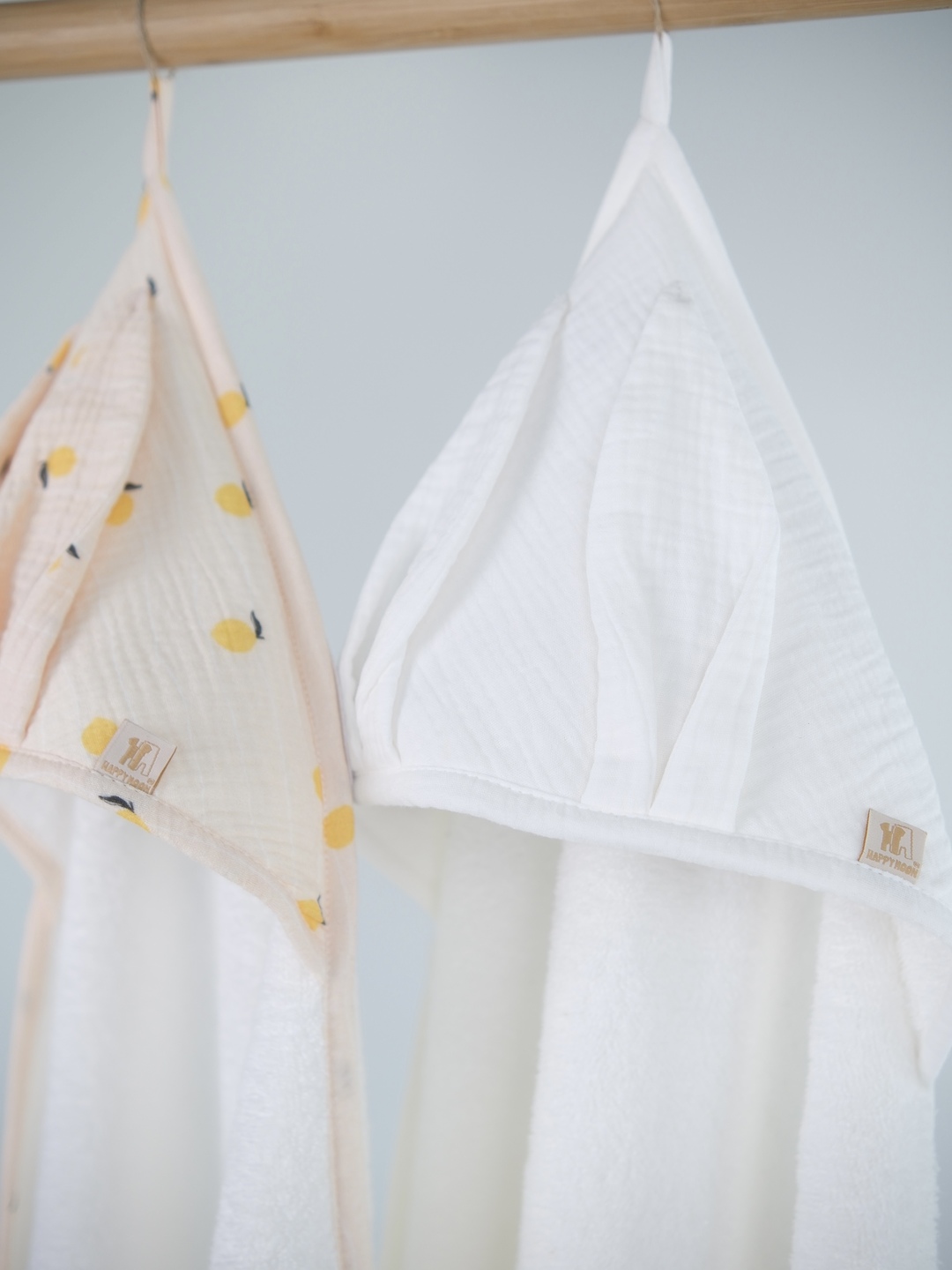 Hooded towel 110x110 White made of cotton terry. RMZm 