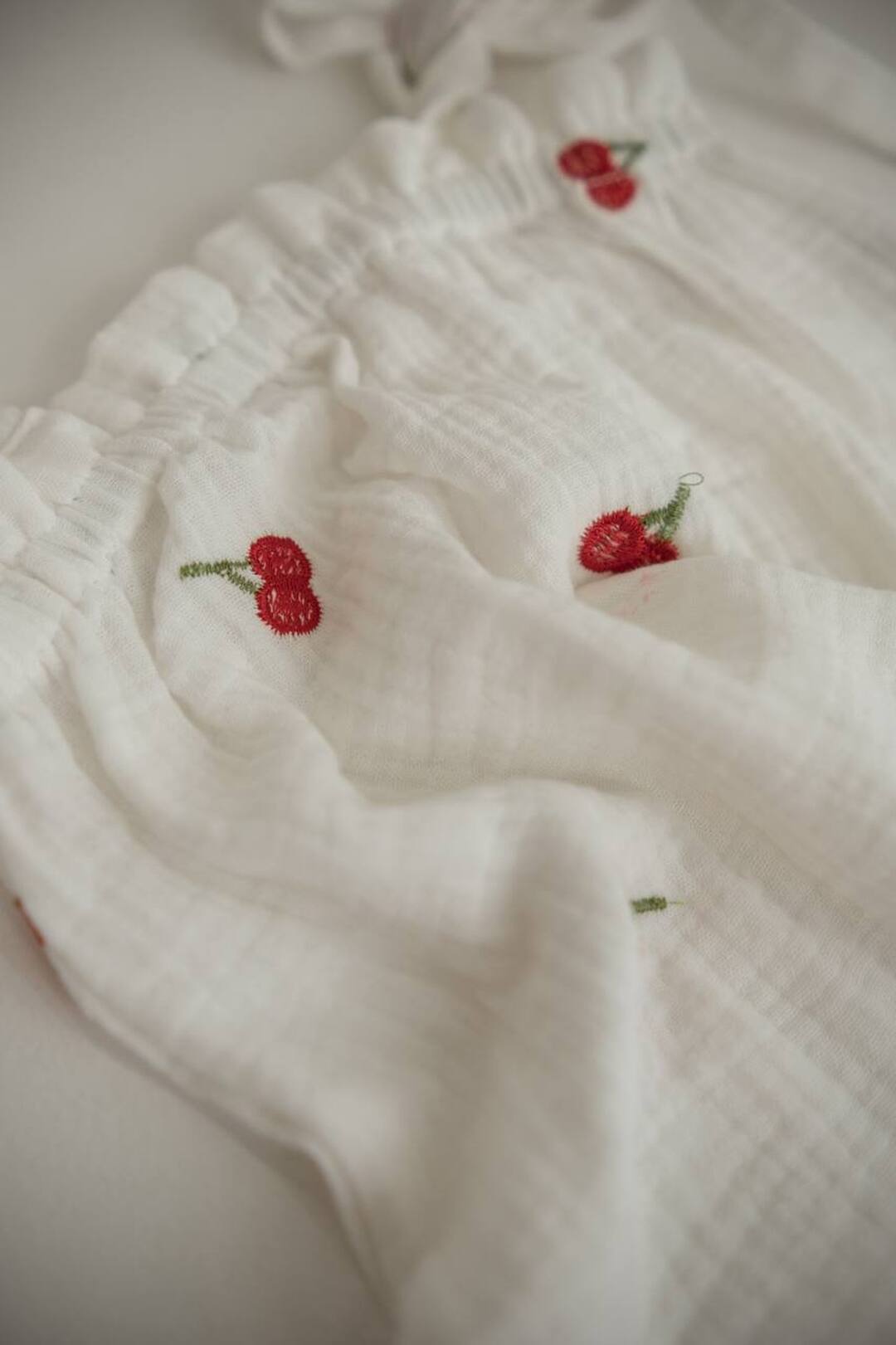 Happymoon muslin tie-dye top cherry. New collection 