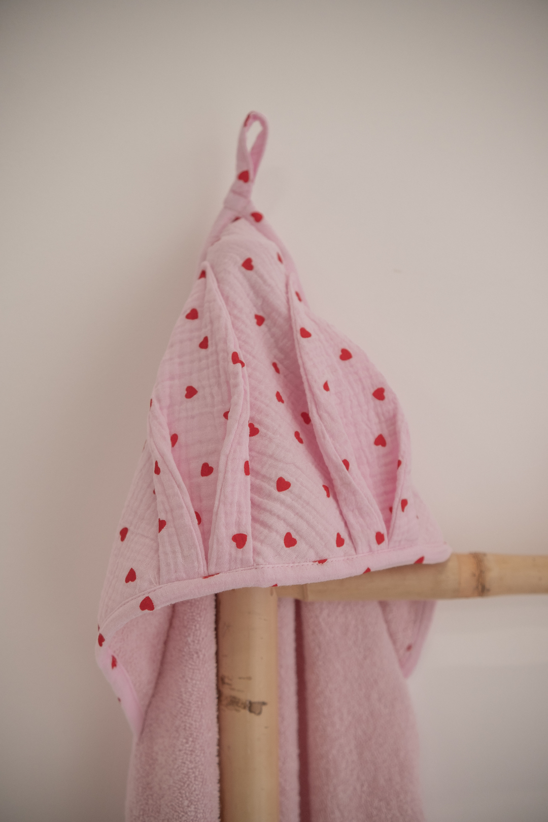 Hooded towel 75x75 Pink hearts made of cotton terry 