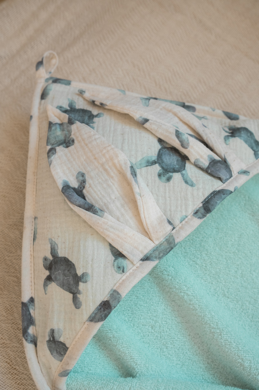 Полотенце с капюшоном 75х75 blue turtle из хлопковой махры Изображение