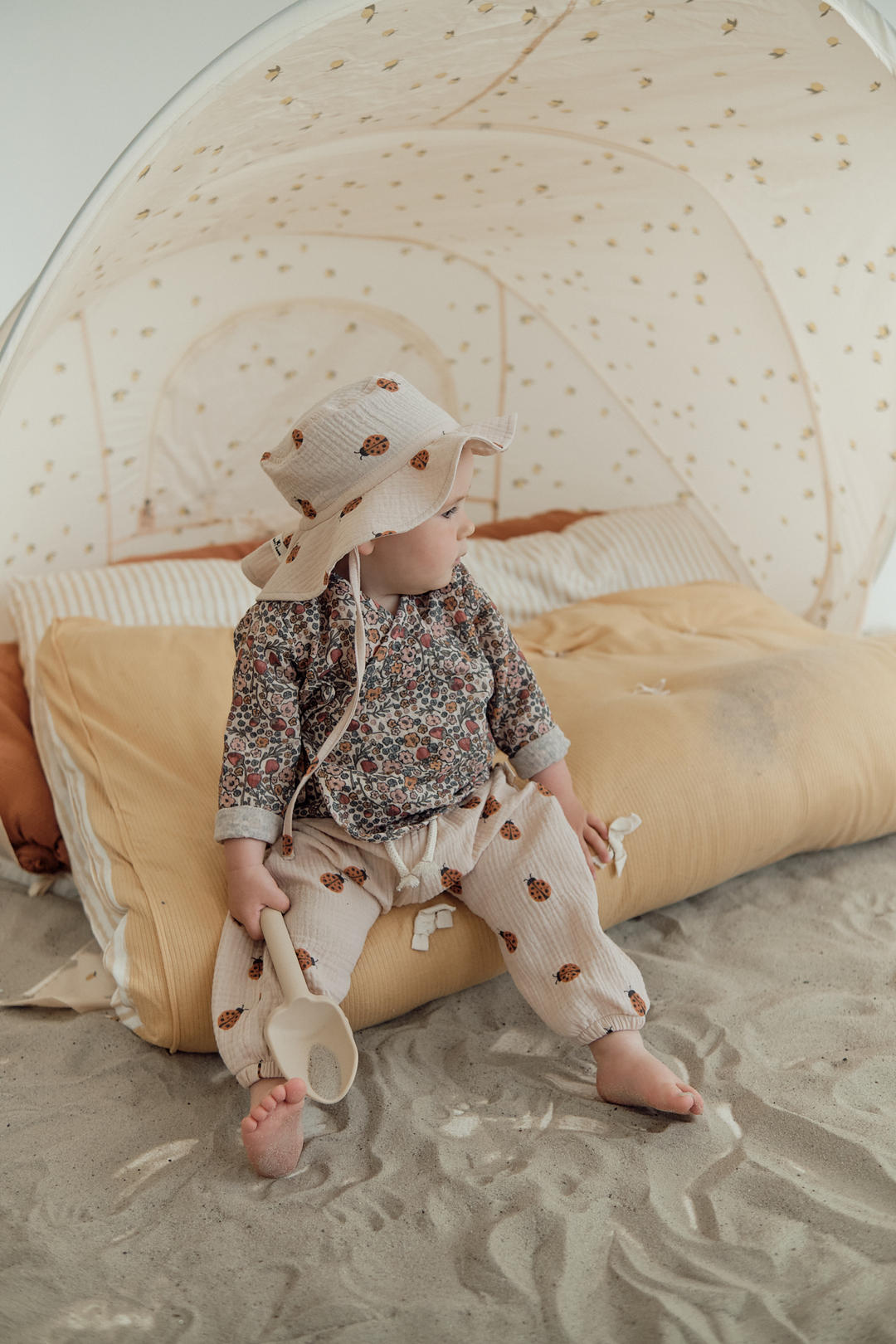 Панама Happymoon на зав'язках з мусліну Ladybug Зображення